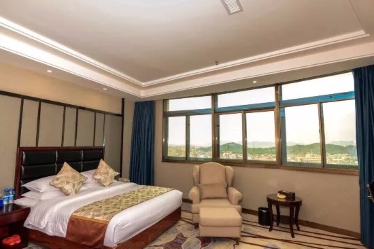 business suite | minibar, desk, blackout curtains, free wifi