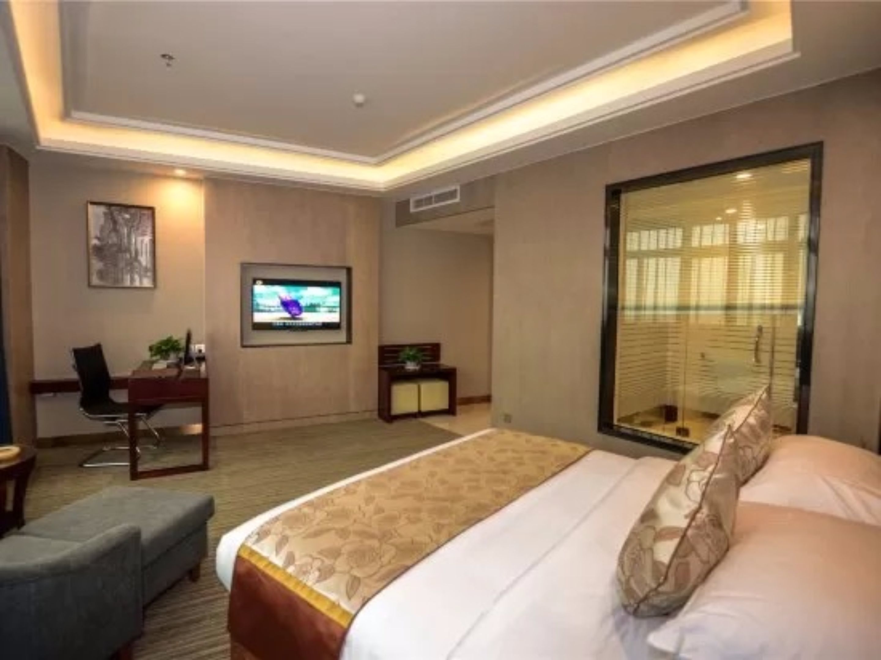 deluxe double room | minibar, desk, blackout curtains, free wifi