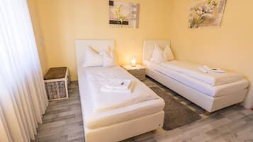 Budget Doppelzimmer, externes WC und Dusche | Hochwertige Bettwaren, individuell dekoriert, individuell eingerichtet