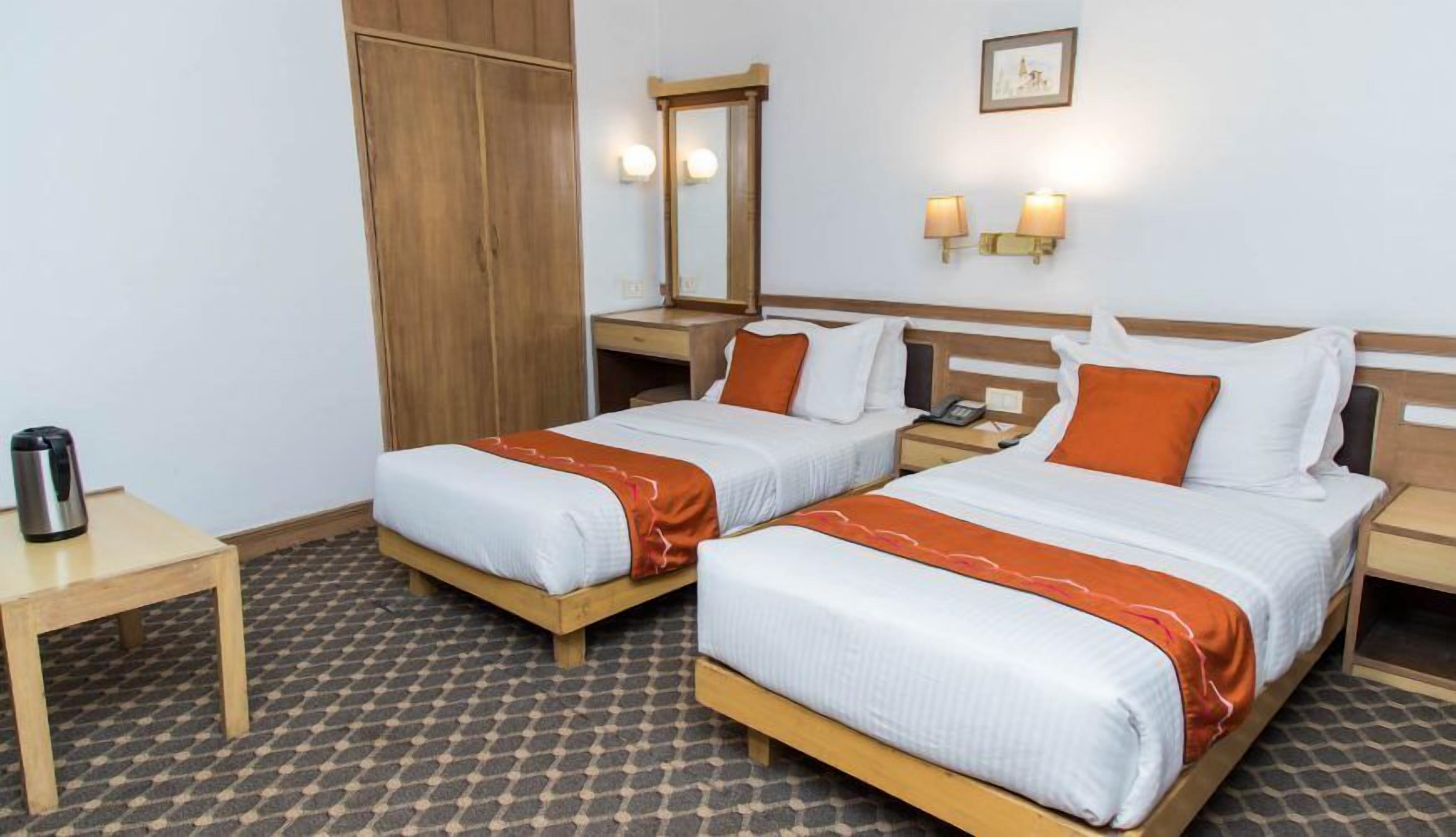 standard room | in-room safe, free wifi