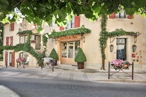 Property entrance - Le Clos du Buis (Bonnieux)