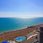 Isabella Penthouse 15th Floor, Seafront