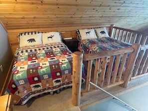 3 makuuhuonetta, silitysrauta/-lauta, ilmainen Wi-Fi, vuodevaatteet