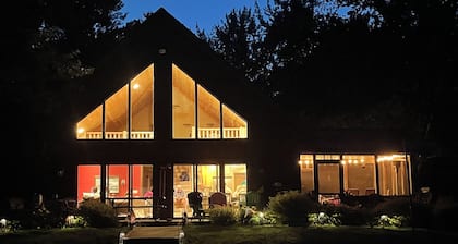 Wunderschönes Vierjahreszeiten-Chalet im Norden von Wisconsin Lakeshore
