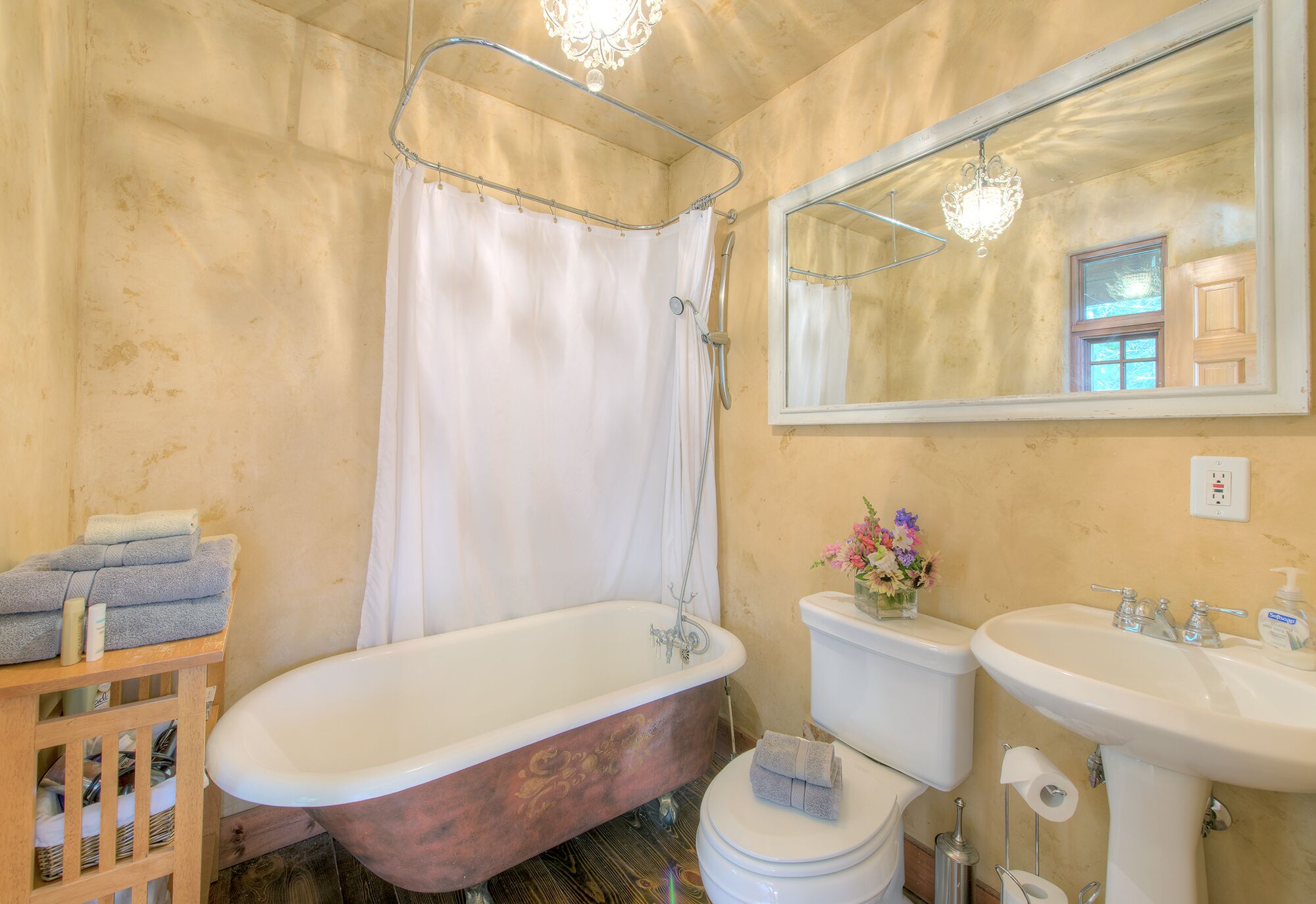 Top 12 PetFriendly Cabins Near Yellowstone, US Updated Trip101