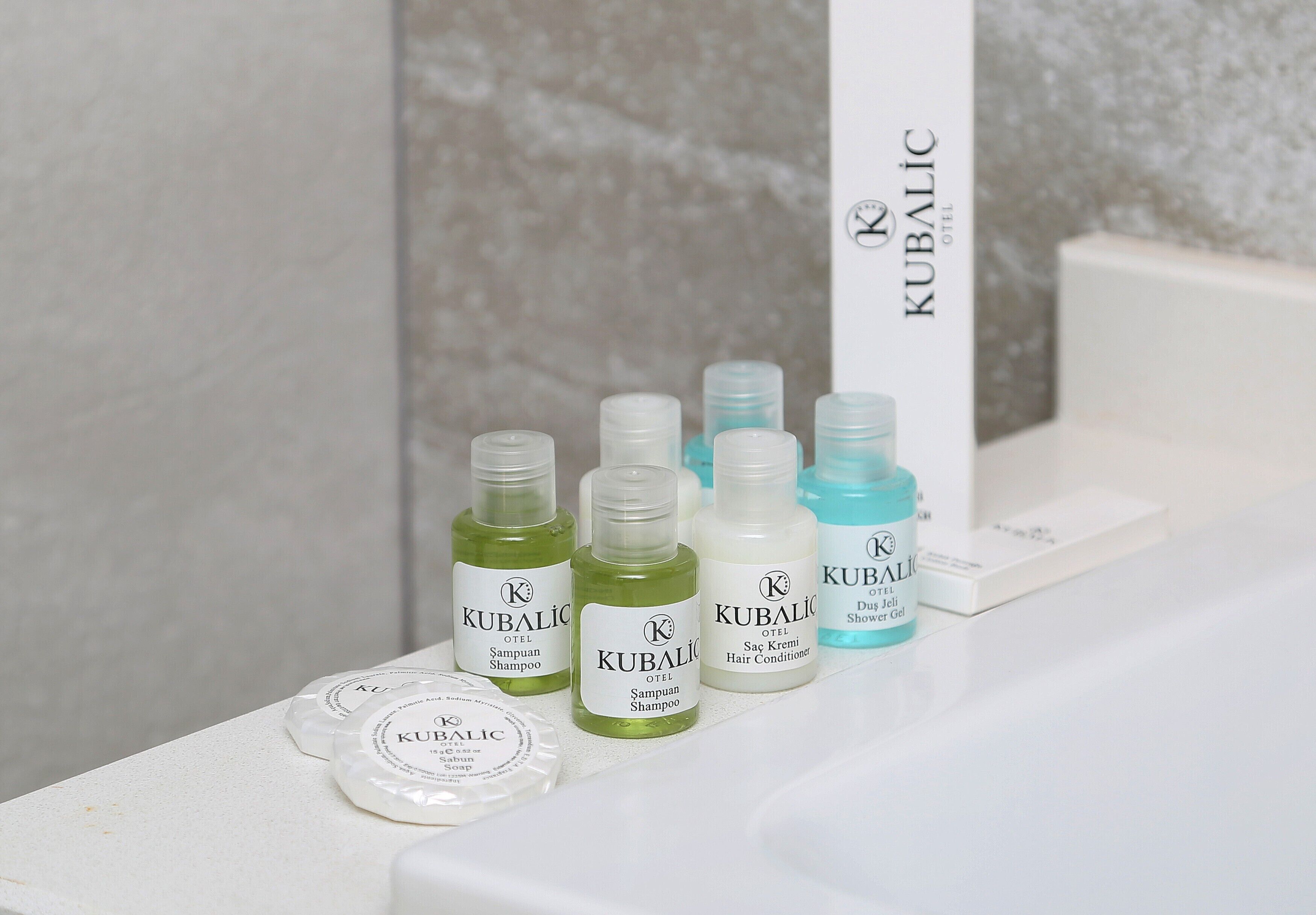 premium bedding, minibar, in-room safe, blackout curtains