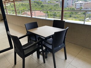 Suite, 1 Tempat Tidur Queen | Seprai premium, minibar, brankas, dan tirai kedap cahaya