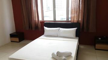 Iron/ironing board, free WiFi