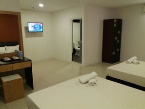 Iron/ironing board, free WiFi - T Hotel Ipoh (Ipoh)