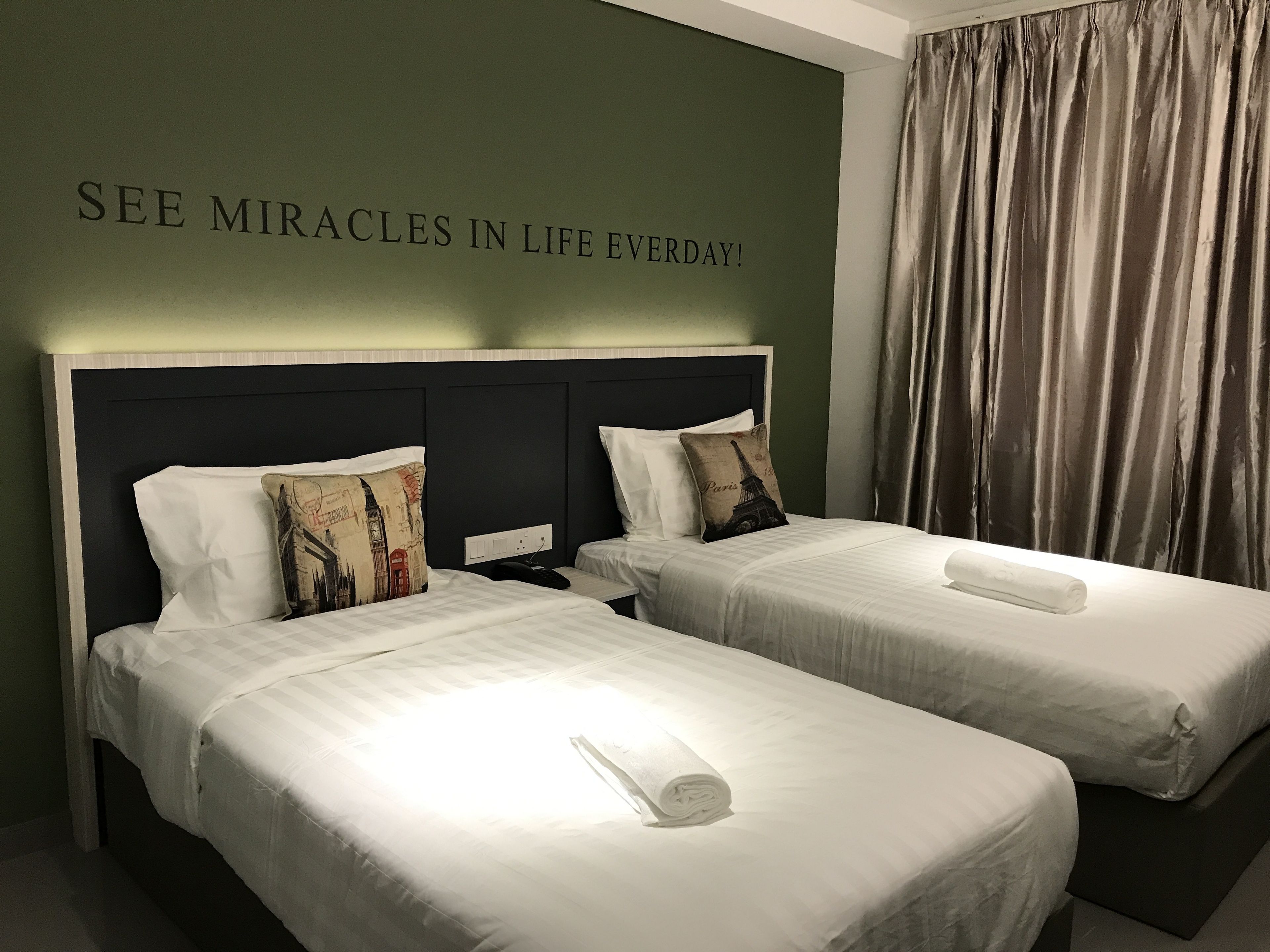 In-room safe, desk, iron/ironing board, free WiFi