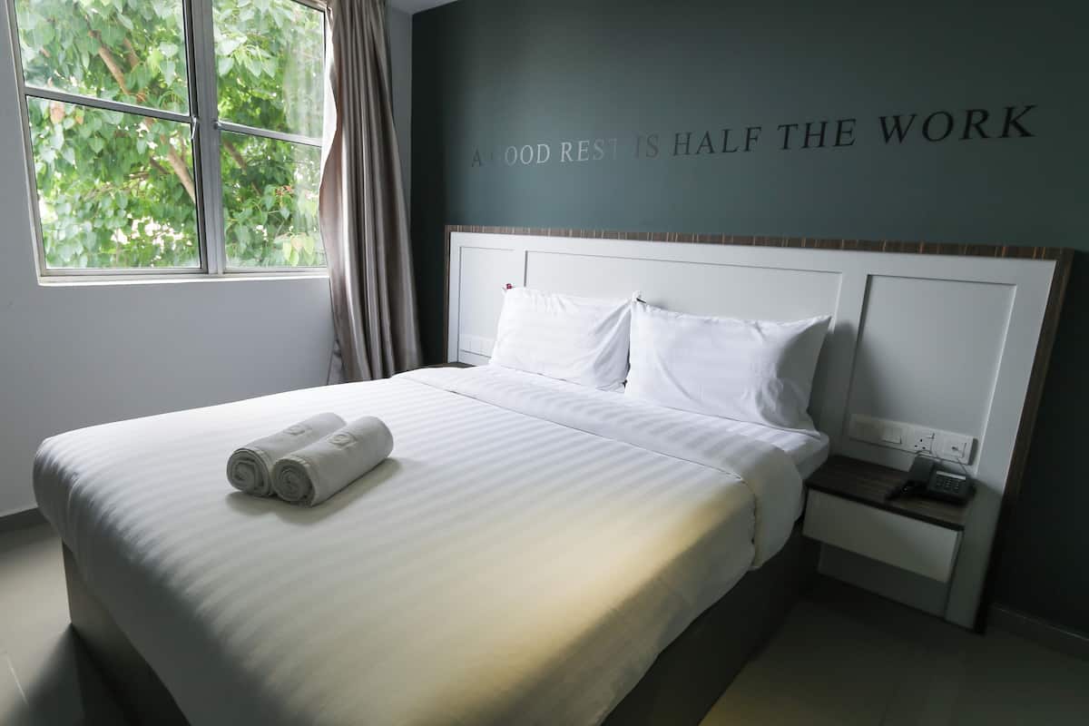 Superior Queen with Window | In-room safe, desk, iron/ironing board, free WiFi