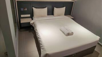 Superior-Zimmer (Queen with Window) | Zimmersafe, Schreibtisch, Bügeleisen/Bügelbrett, kostenloses WLAN
