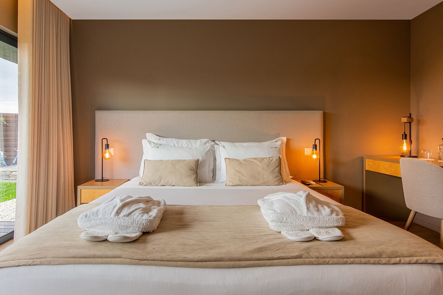 suite | 1 bedroom, premium bedding, memory-foam beds, minibar