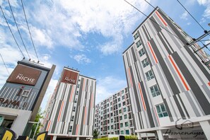 Front of property - The Niche ID Rama II by P2 (Bangkok)