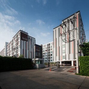 Front of property - The Niche ID Rama II by P2 (Bangkok)