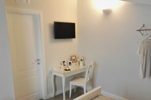 Habitación Deluxe doble, terraza | Sábanas de algodón egipcio y ropa de cama de alta calidad