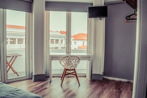 Double Room, Private Bathroom (Balcony)