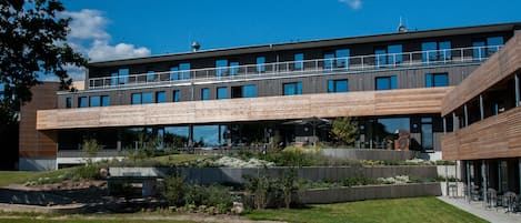 Fachada de la propiedad