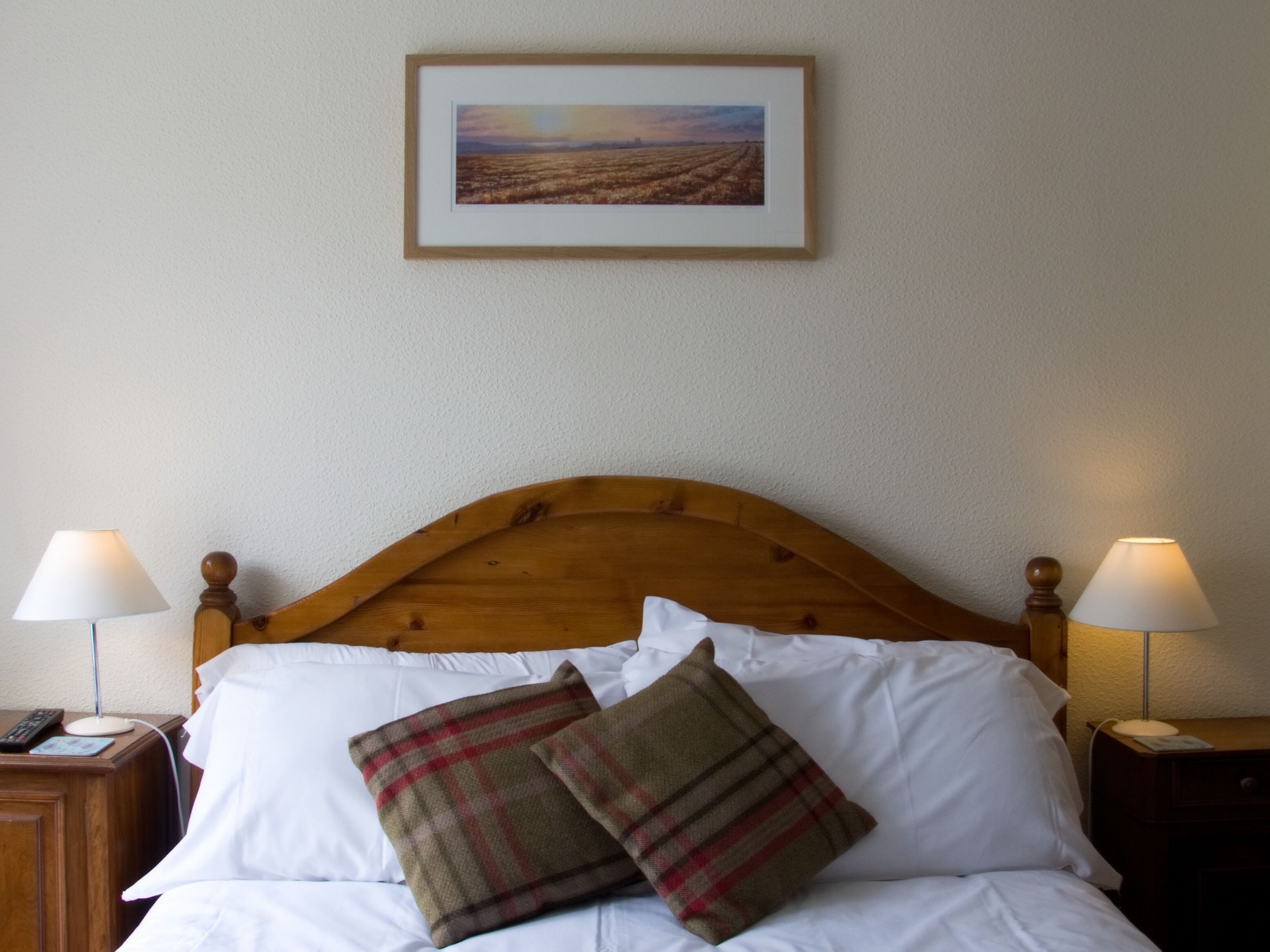 deluxe double room, ensuite (room 1)