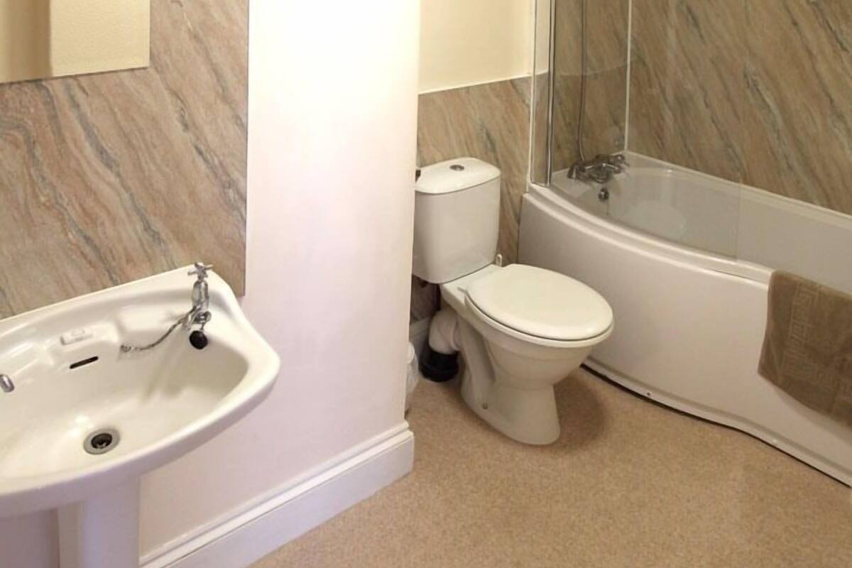 superior double room, ensuite (room 3) | bathroom
