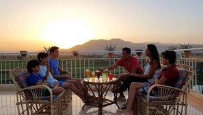 Breakfast, lunch, dinner served; local cuisine - Thebes Hotel Luxor (Luxor)