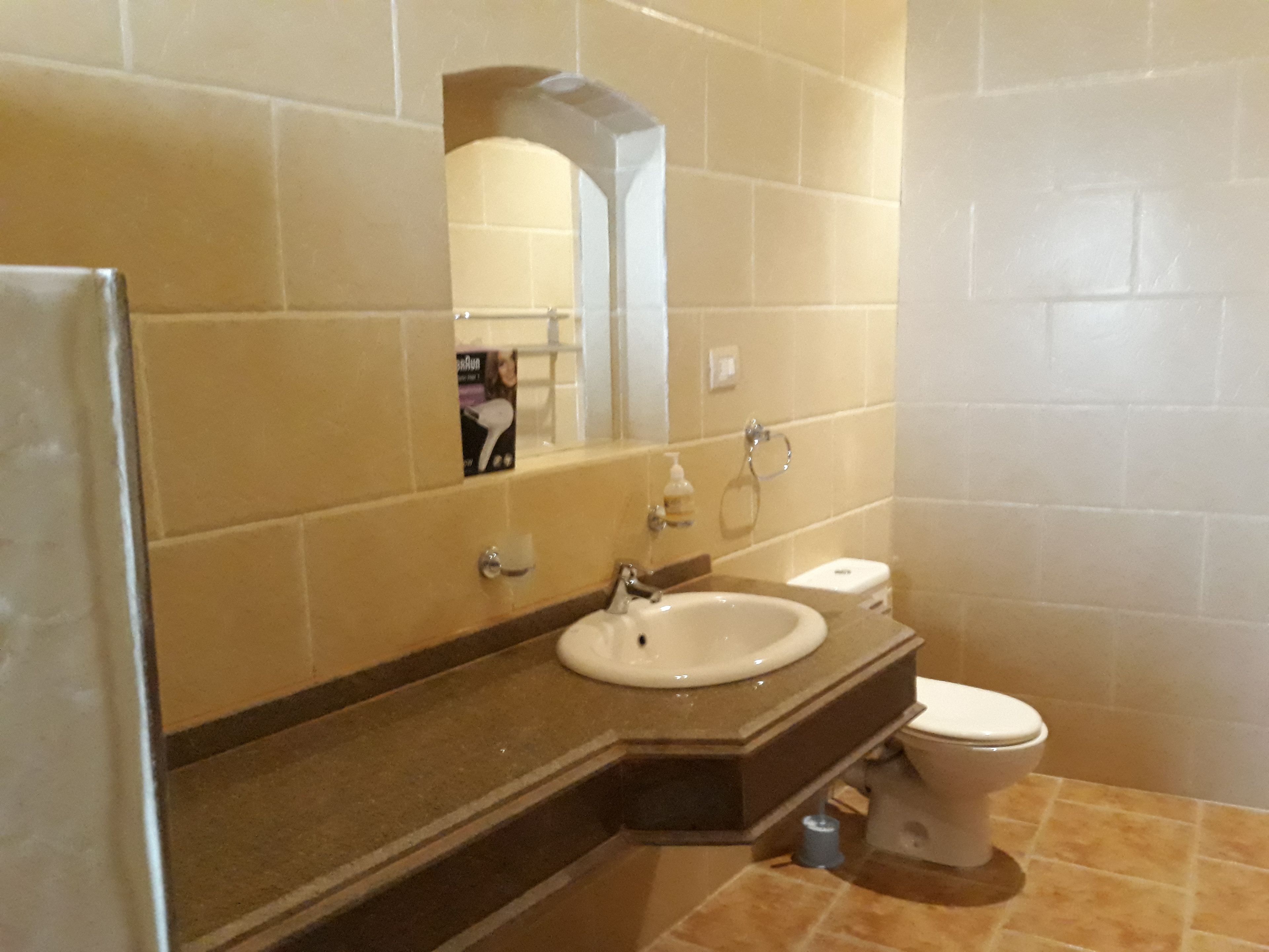 superior double room, 1 bedroom | bathroom | shower, towels