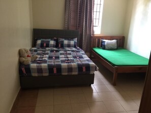 Apartamento, 2 habitaciones | 2 dormitorios, tabla de planchar con plancha, wifi gratis