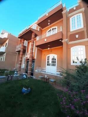 Overnatningsstedets facade