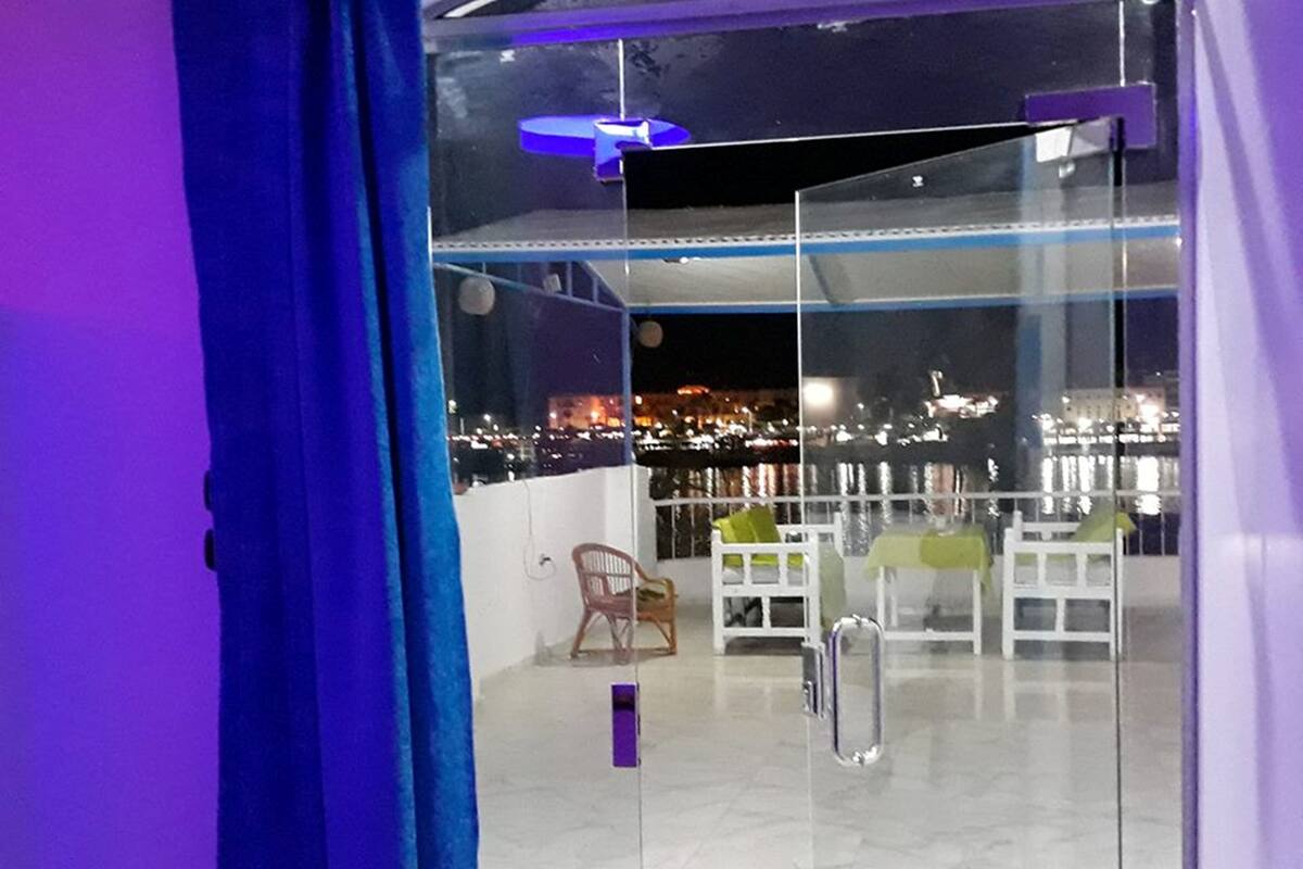 Standard Double Room, 1 Bedroom, River View | 1 bedroom, desk, WiFi (free)