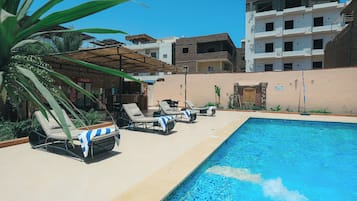 حمام سباحة