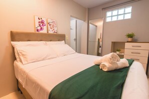 Comfort Apartment, 1 Double Bed, Ensuite, Ground Floor | Free WiFi, bed sheets - Flores de Bombinhas (Bombinhas)