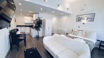 Estudio Deluxe, baño en la habitación (King Studio) | Interior