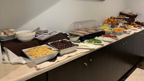 Desayuno continental incluido todos los días 