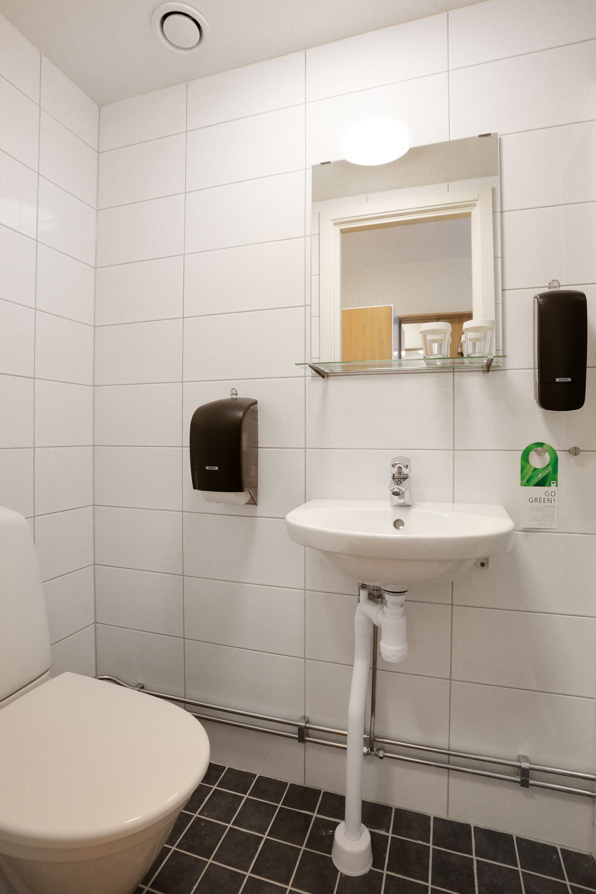 shower, towels, soap, shampoo