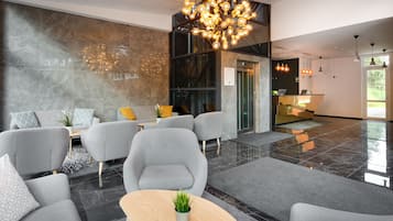 Lobby-Lounge