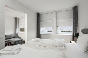 小型套房 | 办公桌、笔记本电脑工作区、遮光窗帘、隔音