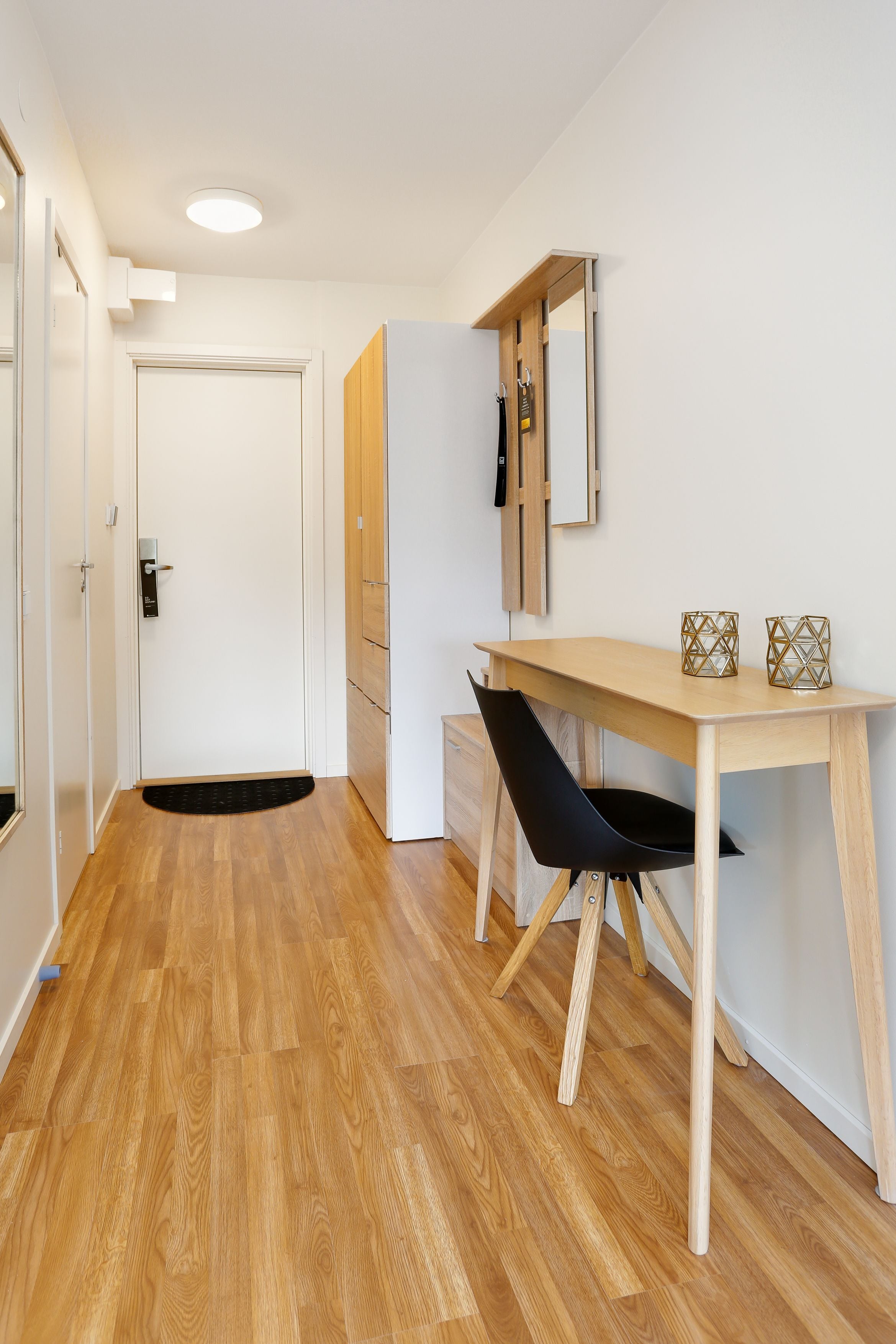 junior suite | 1 bedroom, desk, laptop workspace, blackout curtains