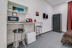 Minibar, in-room safe, soundproofing, iron/ironing board