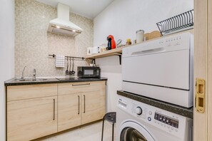 Electric kettle - Rotas City Center hotel (St. Petersburg)