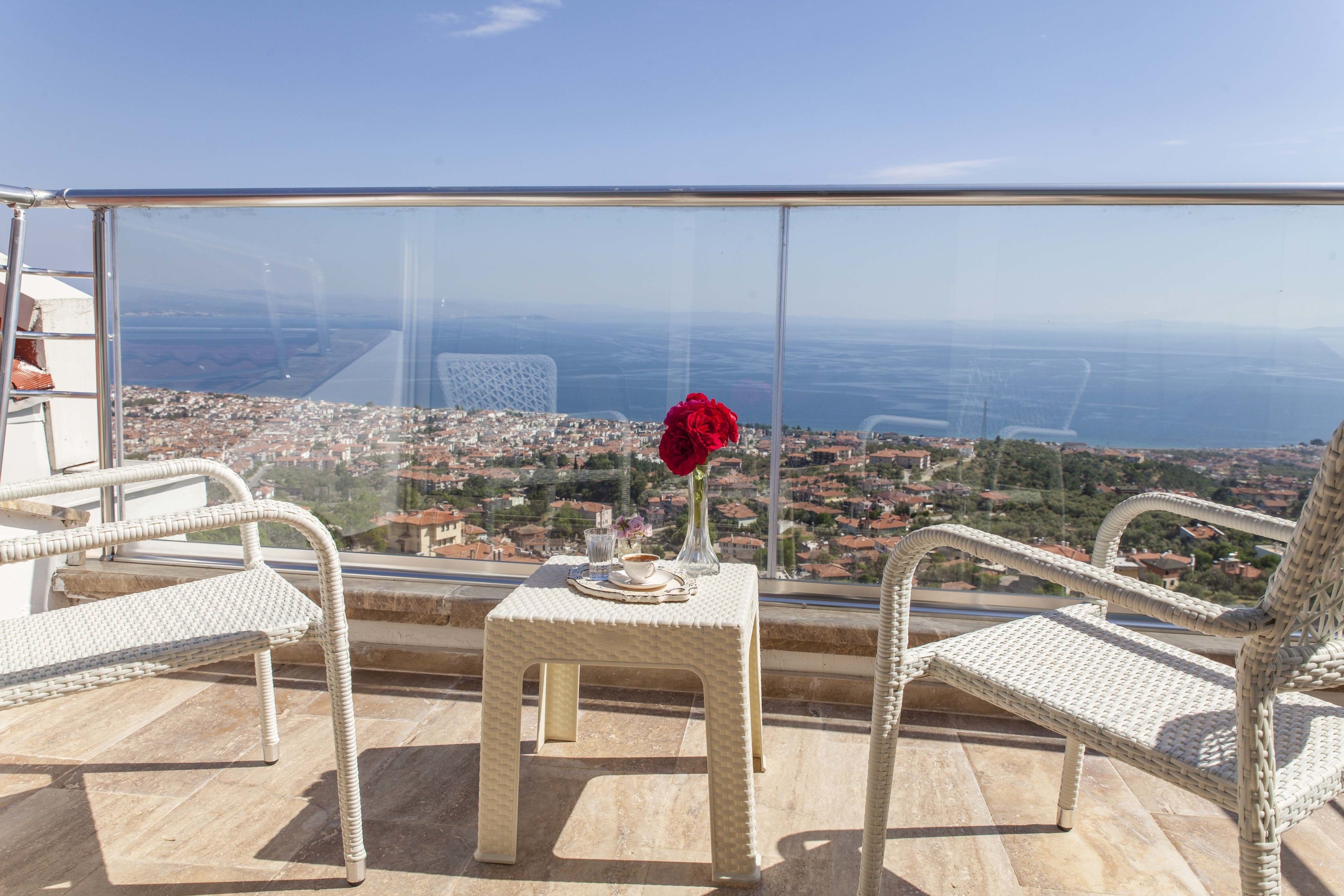Free minibar items, in-room safe, desk, free WiFi