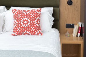 Suite, terrasse, dans la tour (Attic Suite with private terrace) | 1 chambre, draps en coton égyptien, literie de qualité supérieure