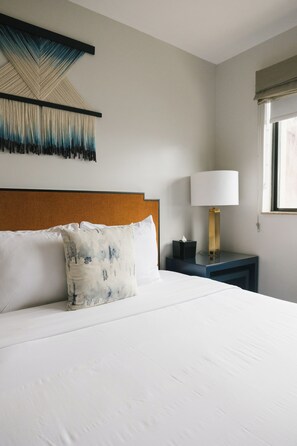 Oda, 1 En Büyük (King) Boy Yatak | Masa, ütü/ütü masası, ücretsiz kablosuz İnternet, çarşaf takımı 