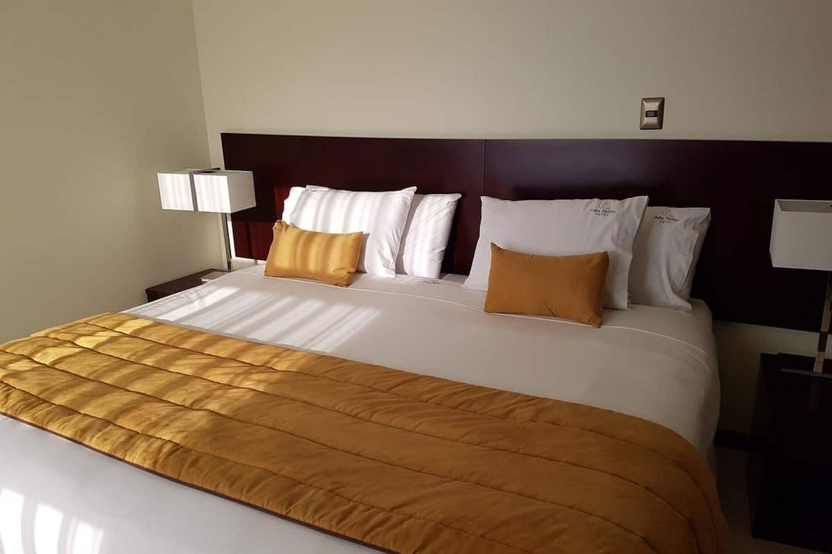 premium bedding, minibar, in-room safe, blackout curtains