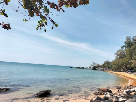 Beach/ocean view. Vanavaree Resort