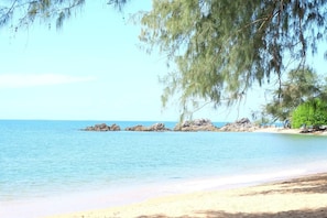 On the beach - Vanavaree Resort (Na Yai Am)