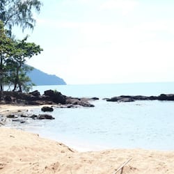 Trên bãi biển