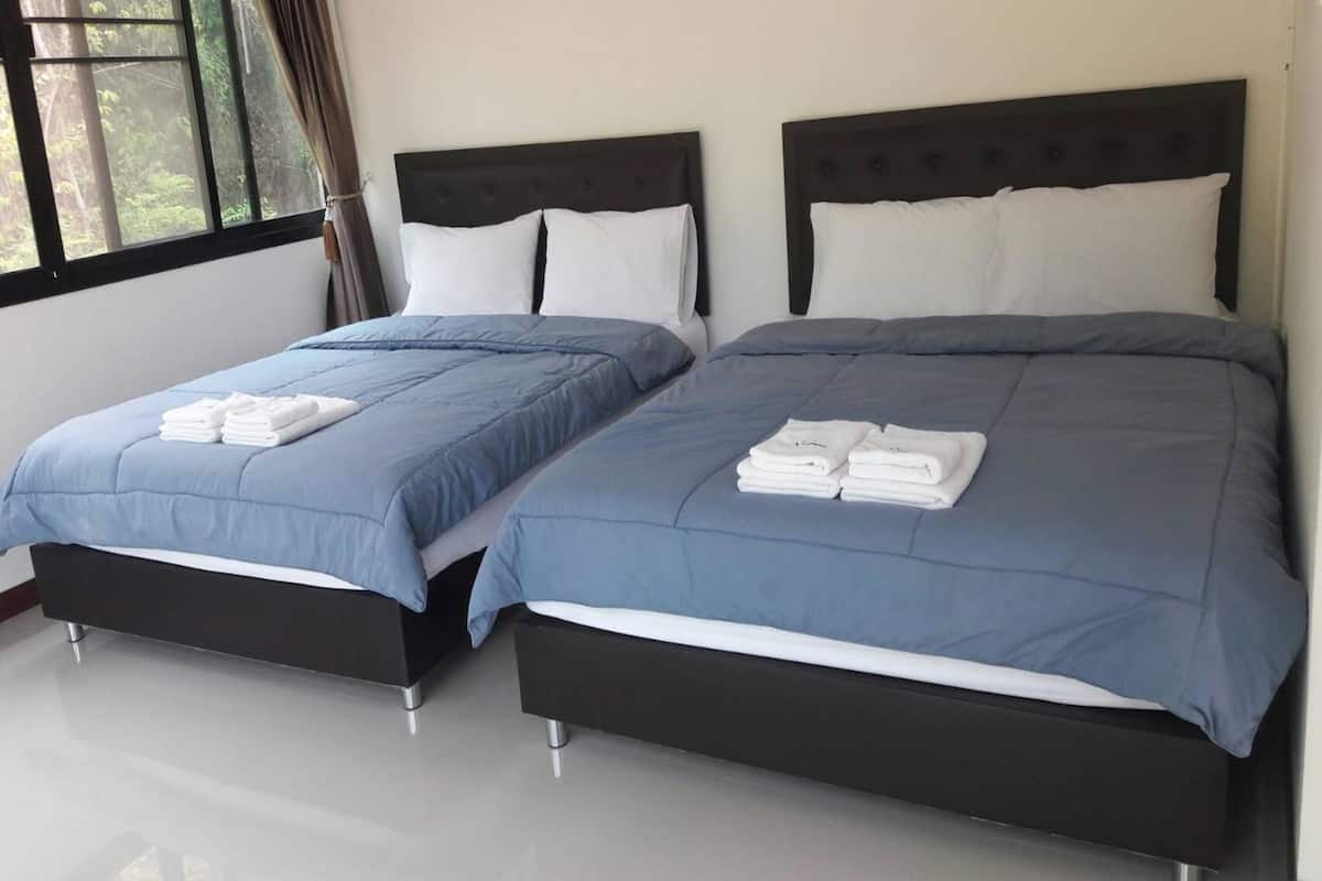 Deluxe kamer, 2 queensize bedden, niet-roken | Verduisterende gordijnen, gratis wifi, beddengoed