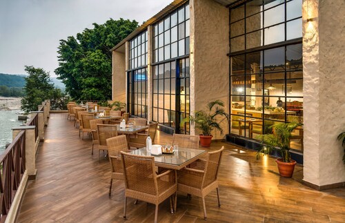 Manu Maharani Resorts