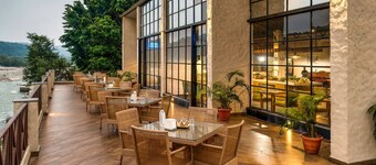 Manu Maharani Resorts