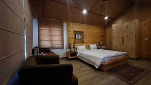 Luxury Swiss Tent by the Lake | Living area